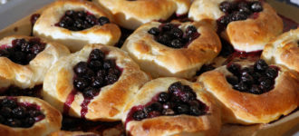 Bullar mit Blaubeeren