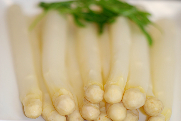 Weißer Spargel