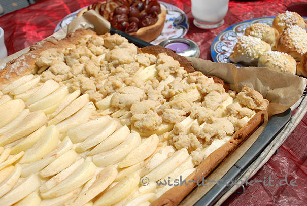 Hefekuchen-mit-Apfel