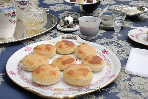 Teig für Englische Tee-Brötchen