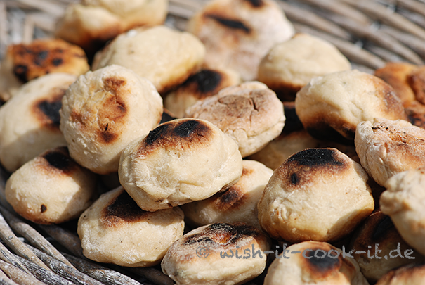 gegrillte Brötchen