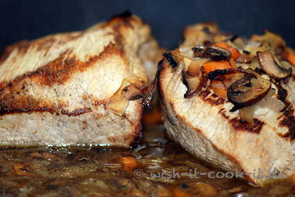 Kalbsbraten-mit-Moehren-&-Pilzen