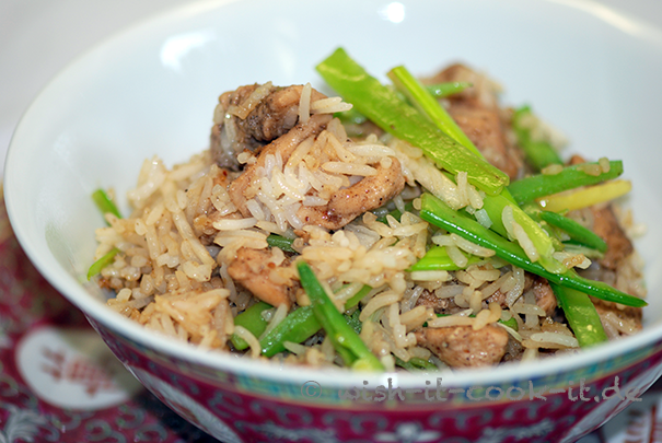 gebratener-Reis-mit-Hähnchenbrust