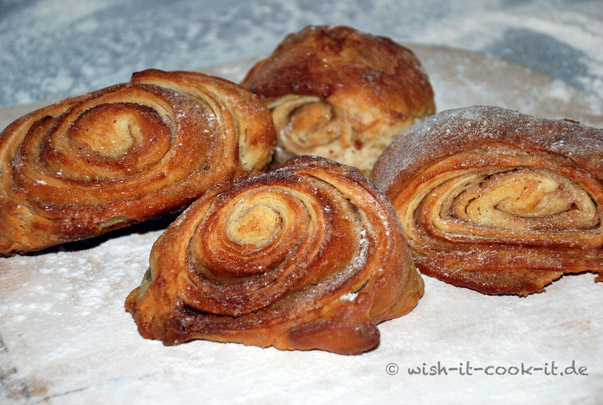 Franzbrötchen mit Zimt
