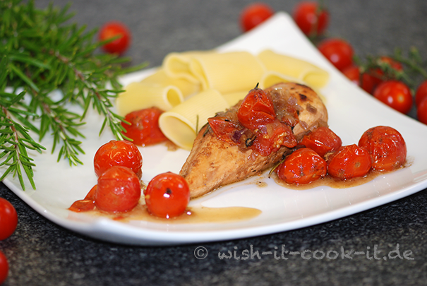 Haehnchenbrustfilet-mit-Tomaten-Rosmarin