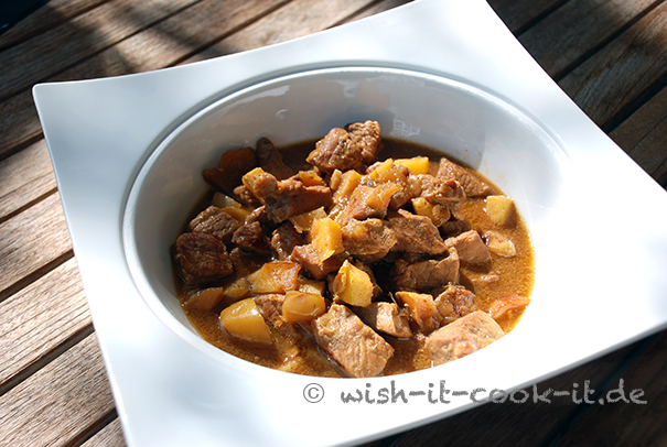 Kalbsgulasch-mit-Bier-und-Äpfeln