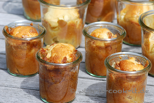 Rührkuchen-mit-Apfel-im-Glas