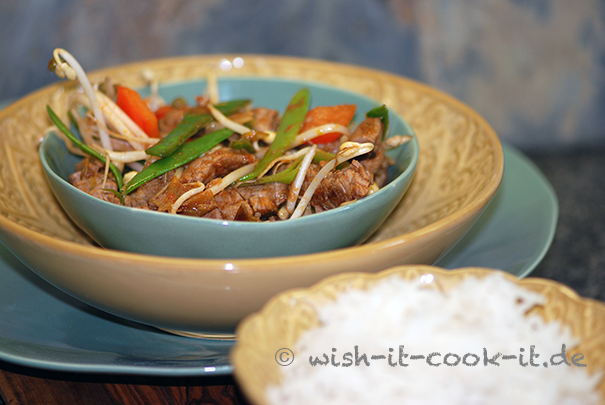 Wok-Gemüse-mit-Rindfleisch