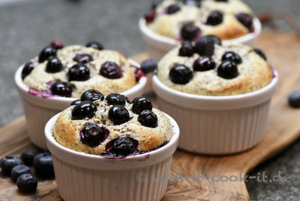 Quark-Soufflé-mit-Heidelbeeren