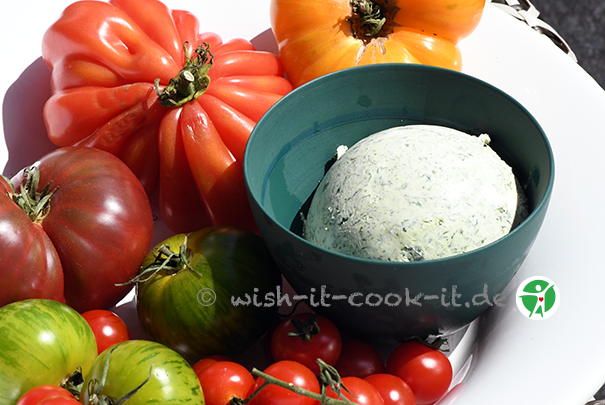 Frischkäse-Kräuter-Kugel